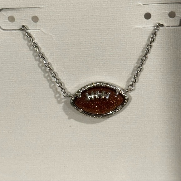 NWT- Kendra Scott Football Silver Short Pendant Necklace - Picture 7 of 9